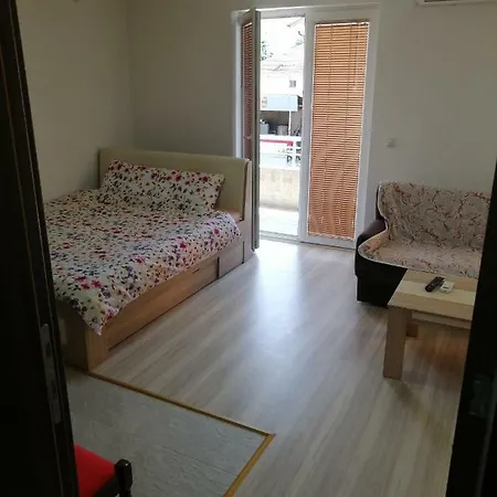Apartment Zora, Krstanoski *