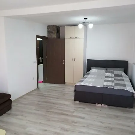 Zora, Krstanoski Apartment
